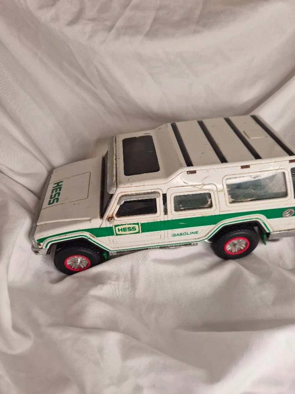 VTG Y2K 2004 Hess Sport Utility Vehicle SUV 40th Anniversary Collector Toy Truck
